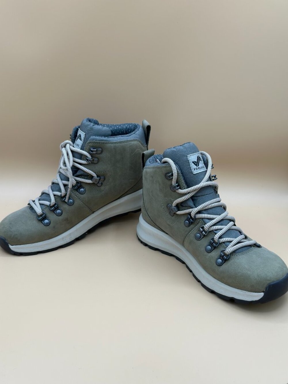 Forsake Thatcher Mid Waterproof Hiking Boots Women’s Size 7 Gray Outdoor Boots - Picture 3 of 7